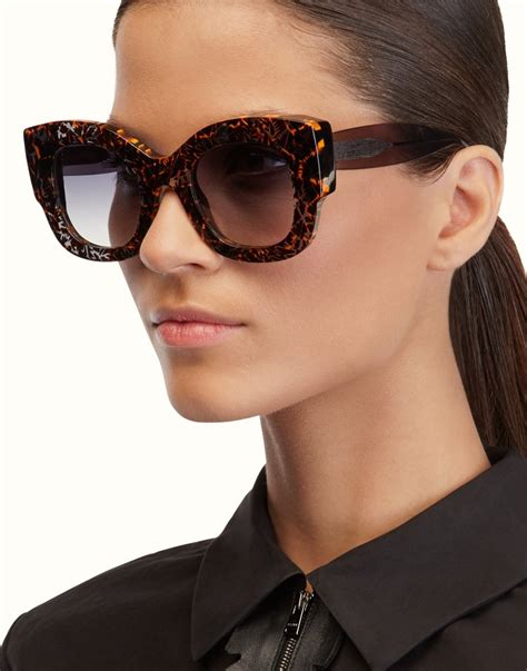 precio lentes fendi mujer|Fendi unisex sunglasses.